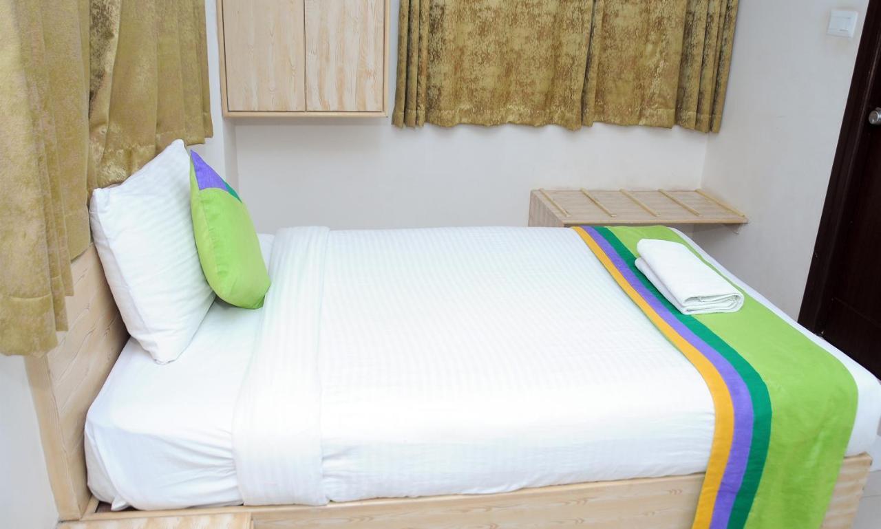 Hotel Pratz Inn Hyderabad Exterior photo