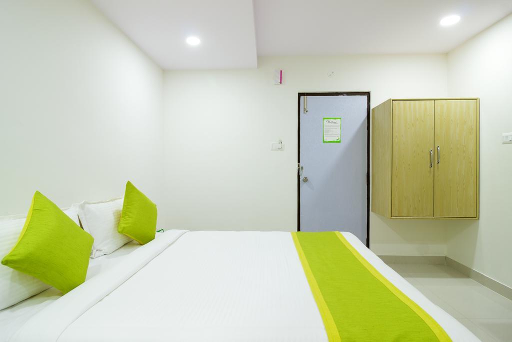 Hotel Pratz Inn Hyderabad Exterior photo